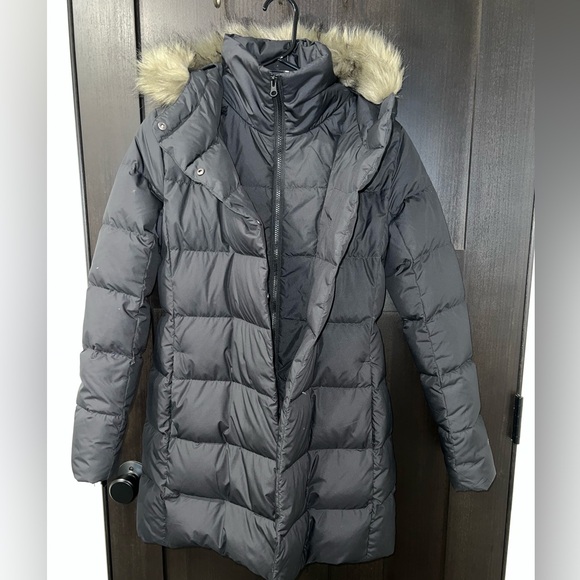 The North Face- NWOT- women’s parka - Picture 2 of 8